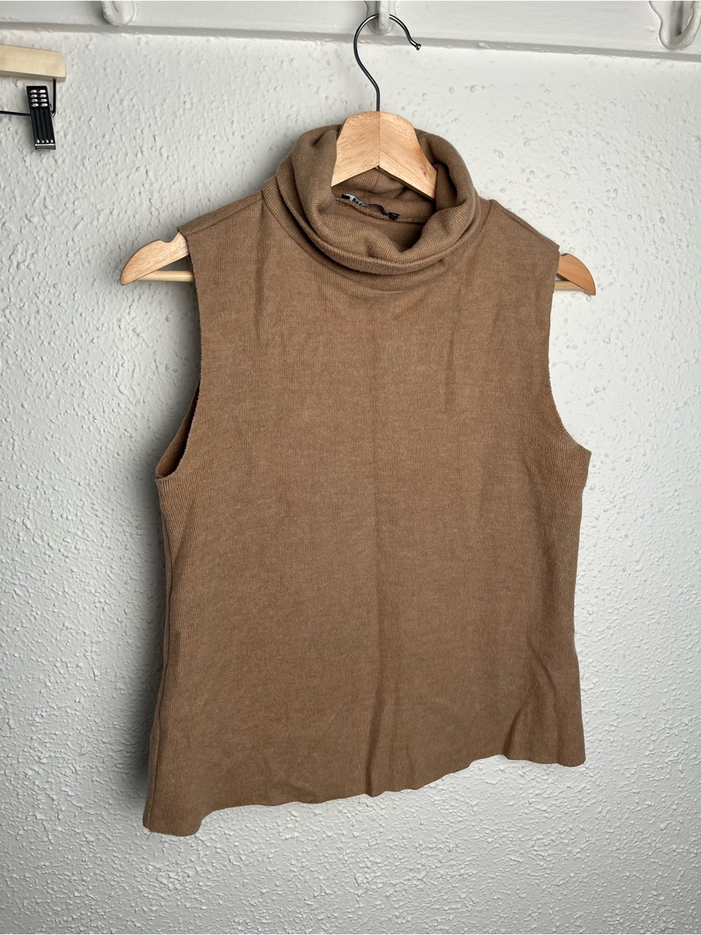 Zara Sleeveless Turtleneck Sweater - Camel Brown